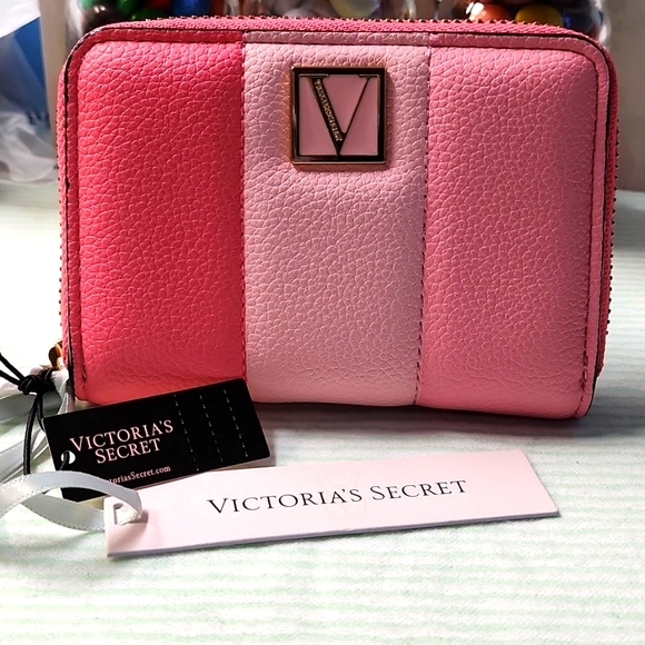 J & R Gems! Bags Victorias Secret Zipper Wallet No Discounts Poshmark